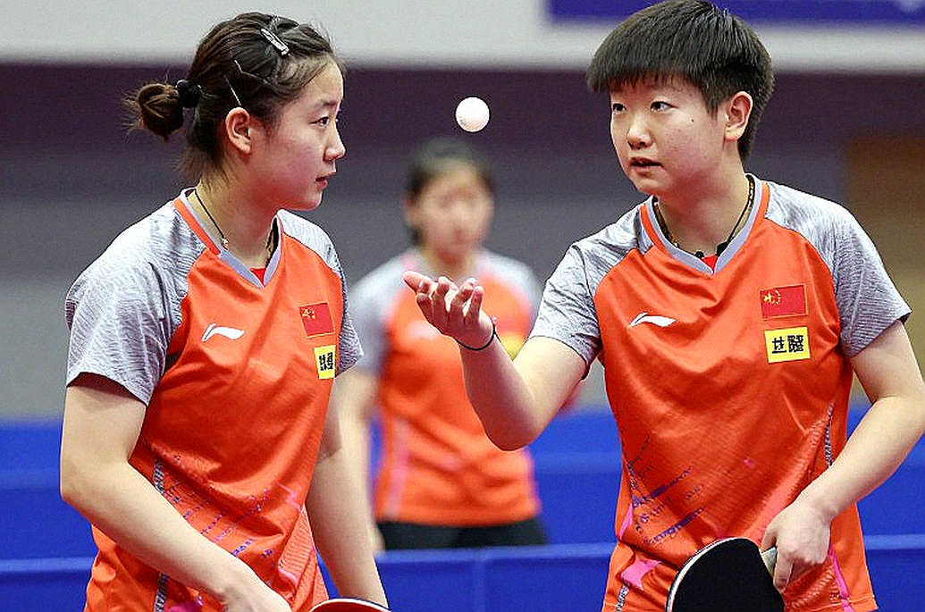 71 tuổi cộng lại: đội trẻ nhất lịch sử Premier Division Anh quật ngã nhà vô địch