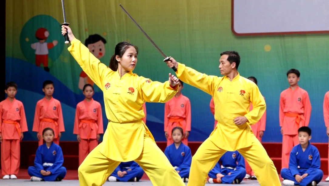 Khamzat Chimaev đòi tái đấu Sean Strickland: ba tờ phiếu 48-47 và vết sẹo không nằm trên bảng điểm