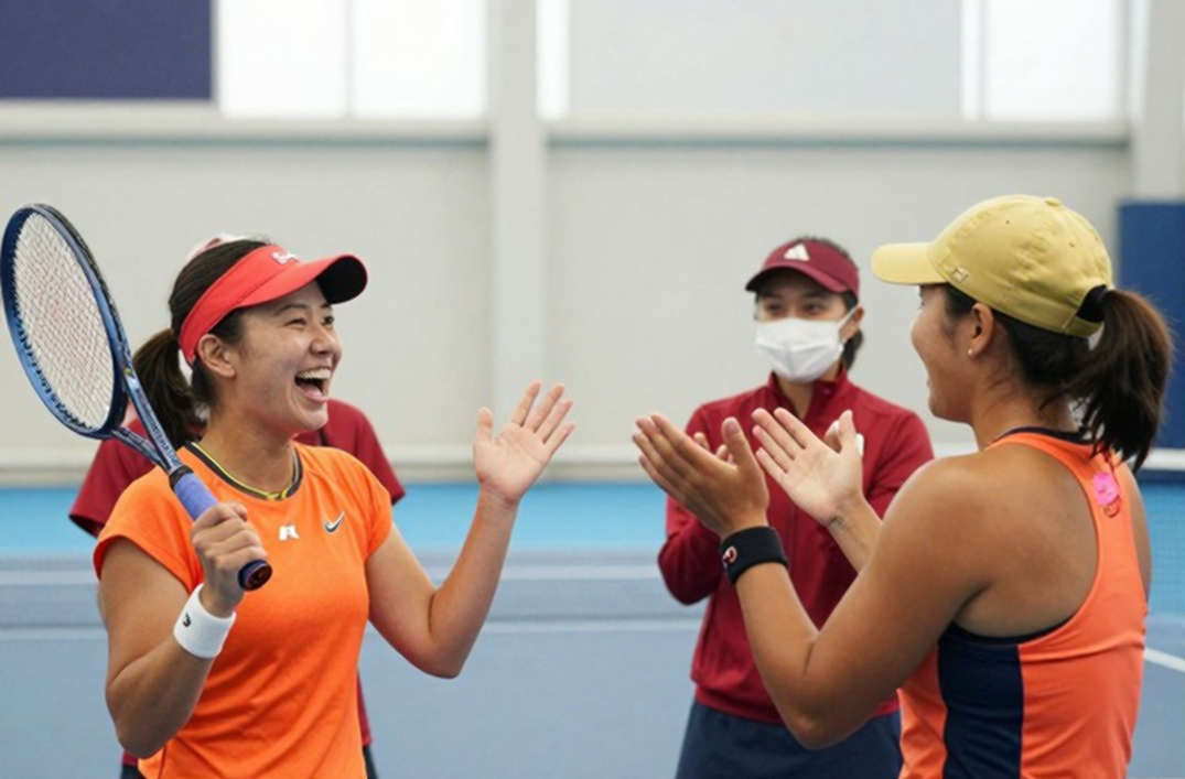 Svitolina đưa Ukraine vào chung kết Billie Jean King Cup đầu tiên trong lịch sử: thắng Paolini 6-2, 6-2 và bài toán chưa có đáp án trước CH Czech Svitolina đưa Ukraine vào chung kết Billie Jean King Cup đầu tiên trong lịch sử: thắng Paolini 6-2, 6-2 và bài toán chưa có đáp án trước CH Czech