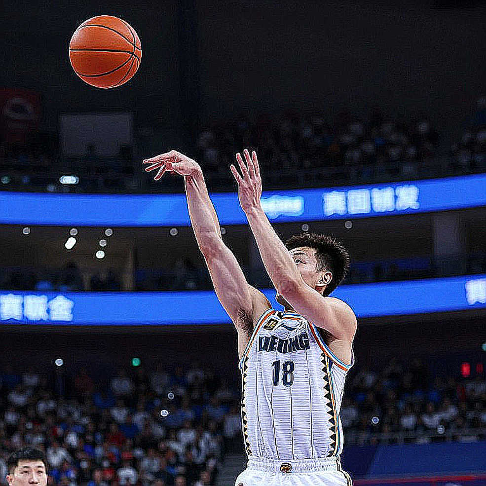 Tuần đôi EuroLeague: tờ lịch đang viết lại bảng xếp hạng thường niên
