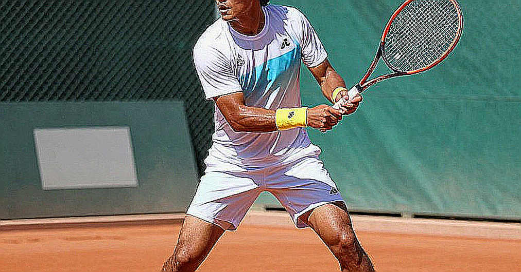 Ba tiếng xe buýt tới Jakarta: vết nứt của tuyển Việt Nam lộ ra trước Pakistan
